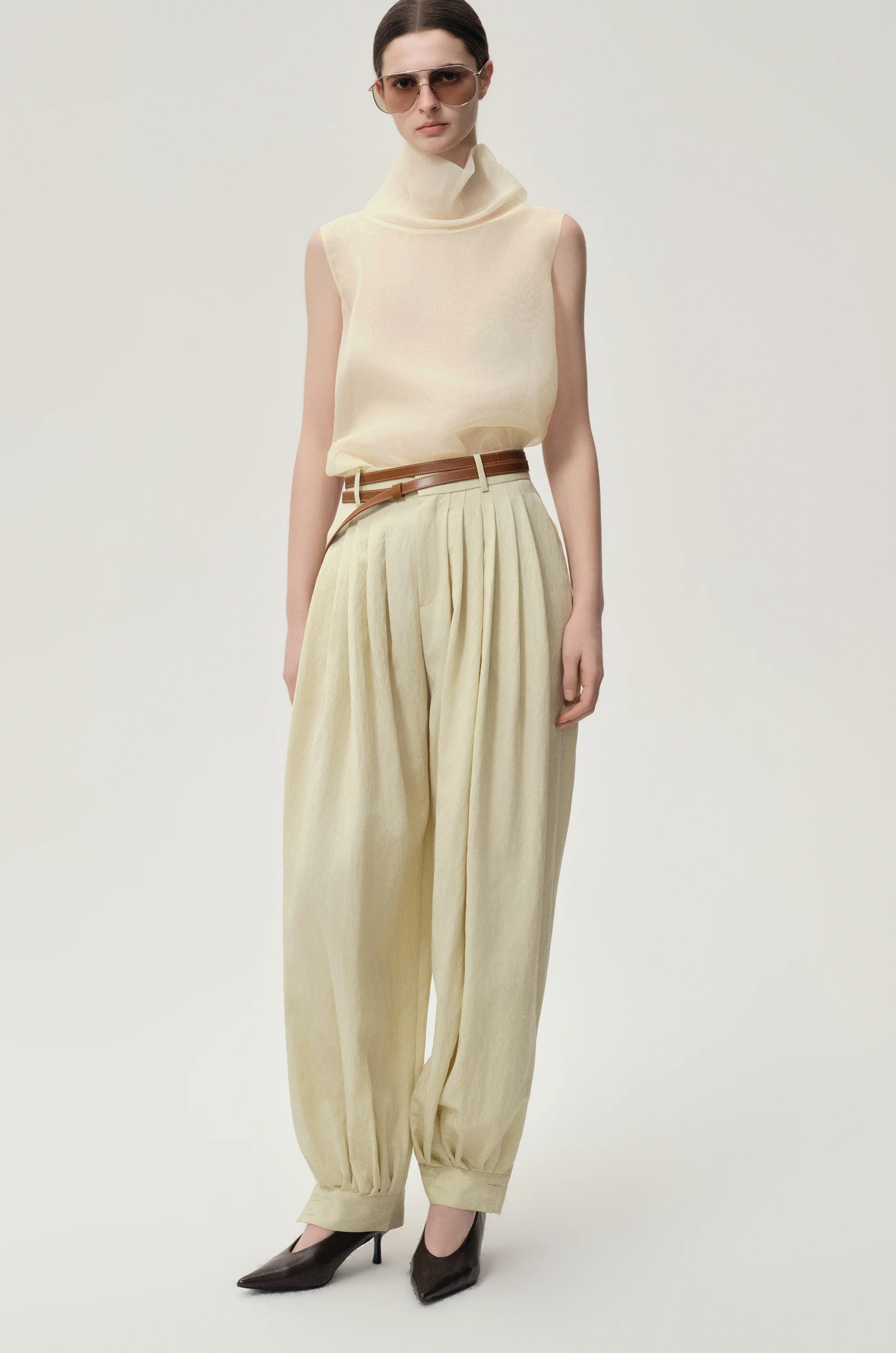 Balloon Pleat Trousers Butter - Image 6