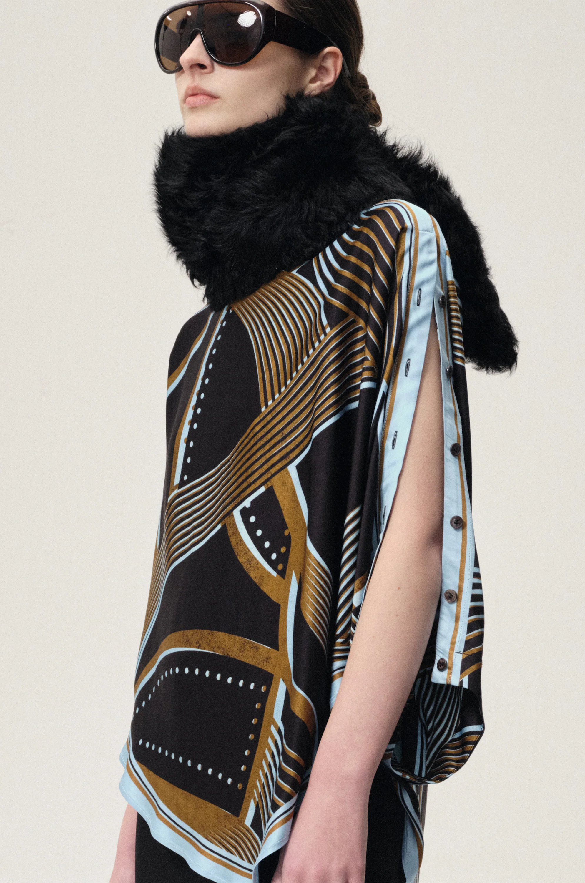 Scarf Print Top Black/Blue - Image 7