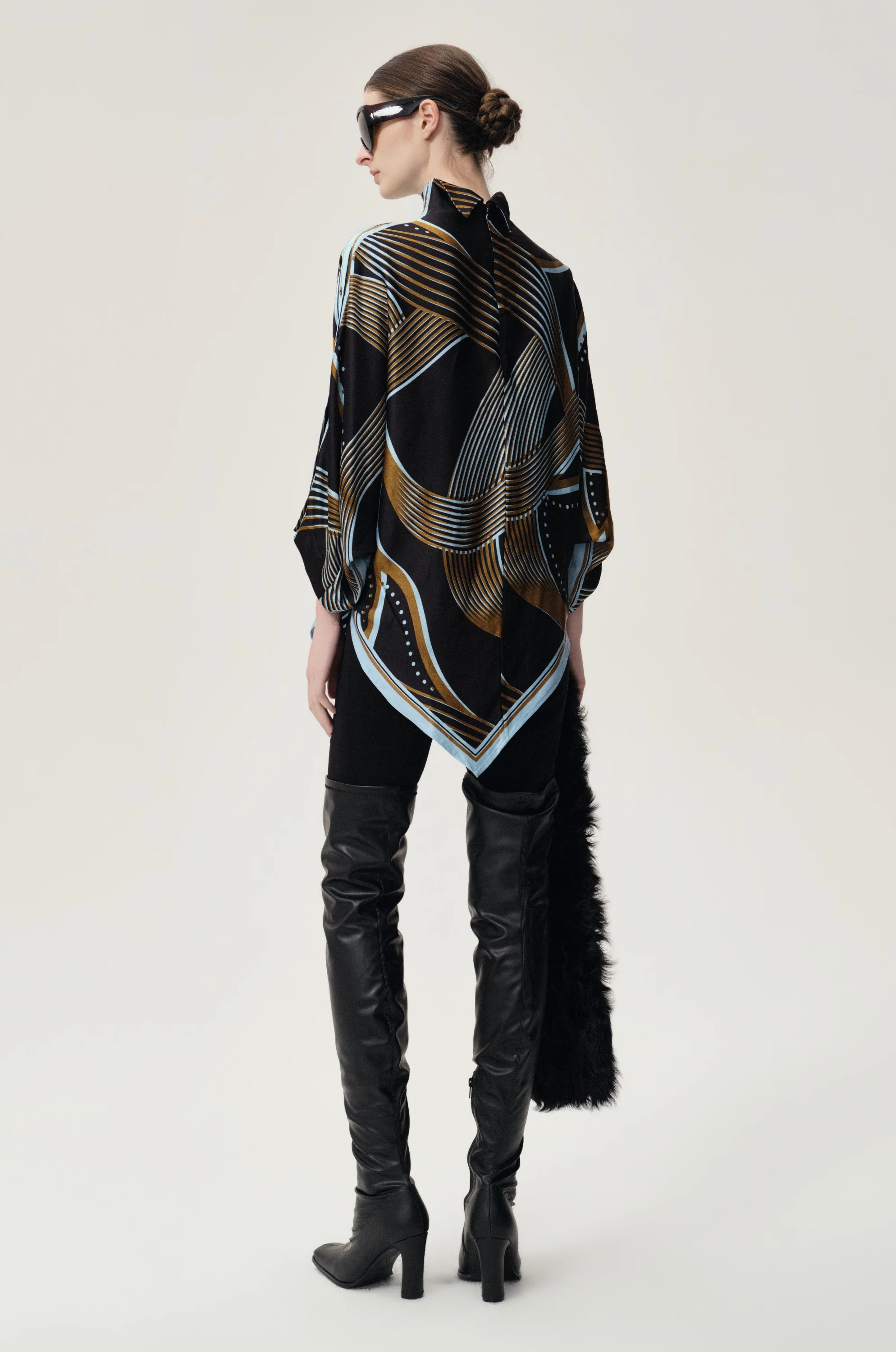 Scarf Print Top Black/Blue - Image 9