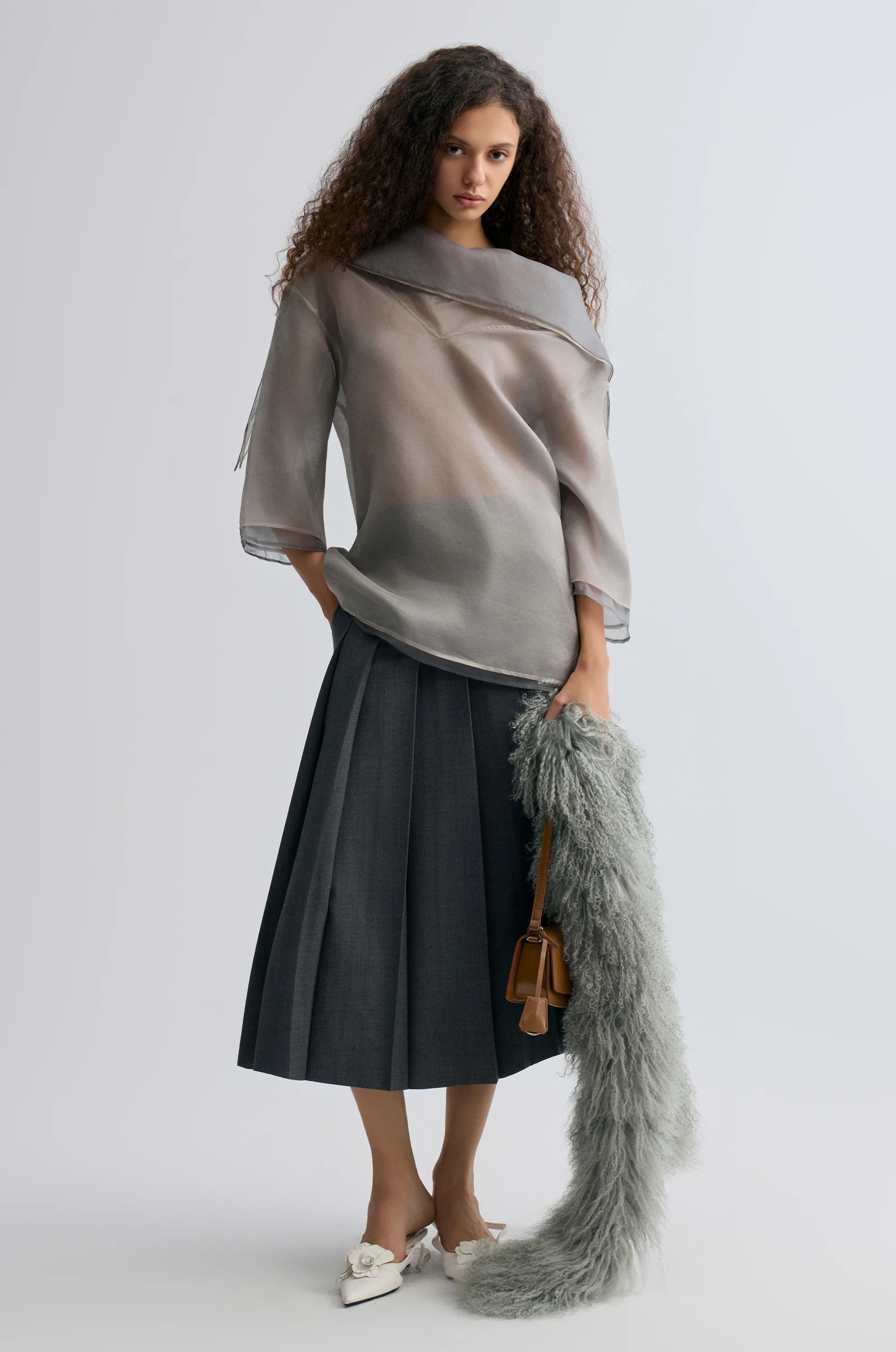 Two-tone Reversible Organza Blouse in silk Smoke Grey - Image 4